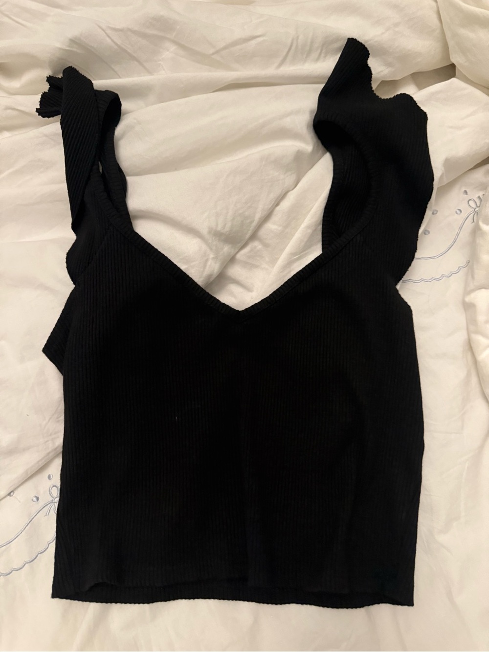 Black Cropped Ribbed V-Neck Tank Top
